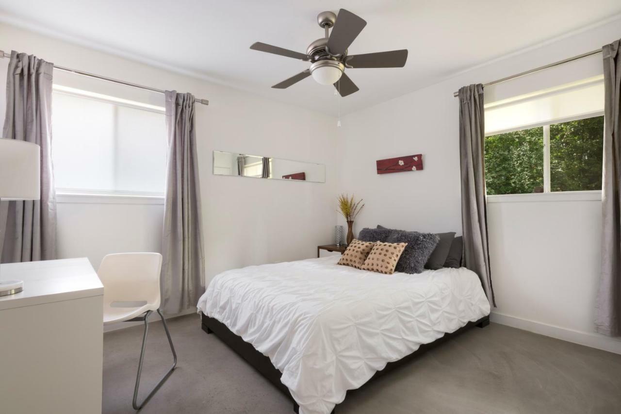 Вилла Travis Heights Modern I Остин Экстерьер фото